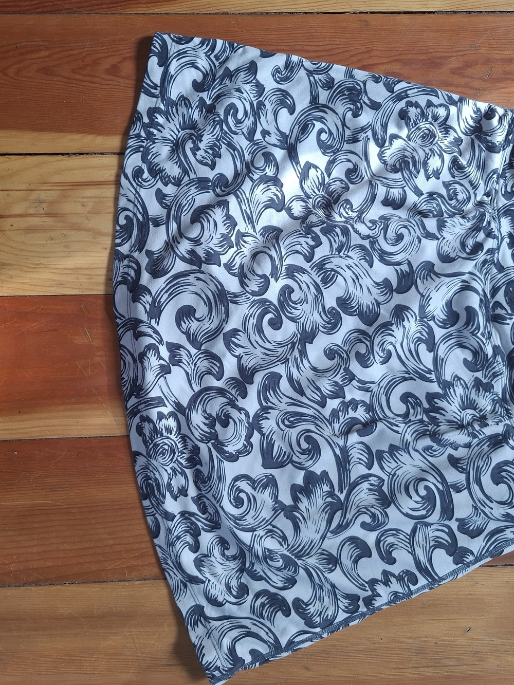 Title Nine Black and White Floral Skort